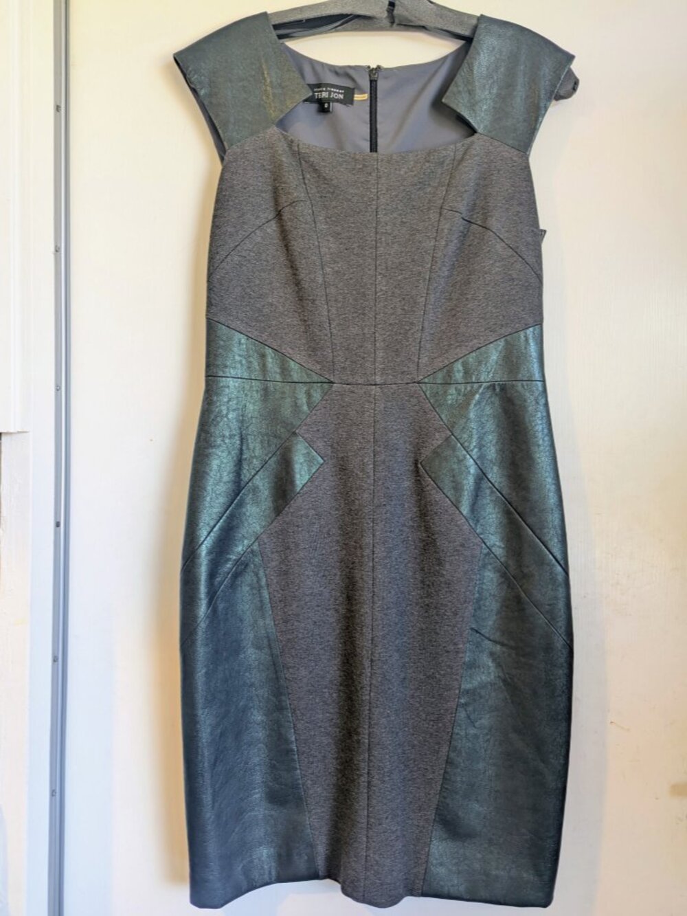 Teri Jon - Viscose Grey Dress
